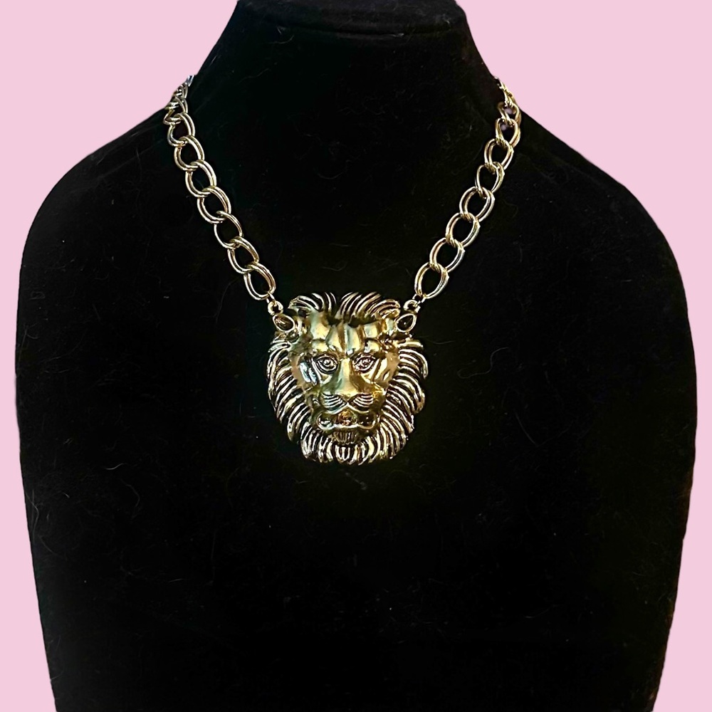 Chunky gold tone lion head necklace